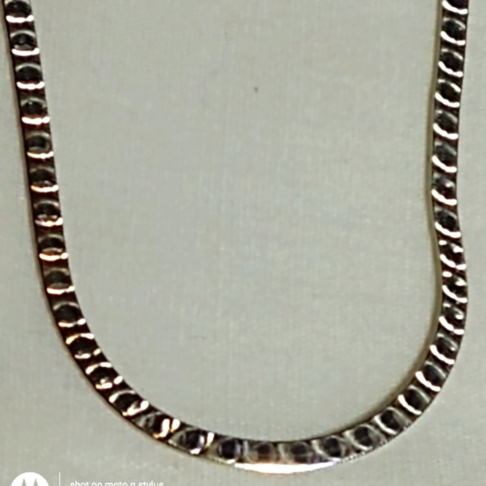 DIAMOND CUT, 2-SIDED, ITALIAN STERLING. HERRINGBONE 18 INCH NECKLACE. (NC-98901)